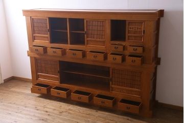 新古品　特大サイズ!　ニレ無垢材　和の空間作りに活躍する重ね9尺水屋箪笥(九尺水屋、サイドボード、和箪笥、収納棚)(R-038031)