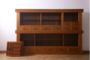 新古品　特大サイズ!　ニレ無垢材　和の空間作りに活躍する重ね9尺水屋箪笥(九尺水屋、サイドボード、和箪笥、収納棚)(R-038031)