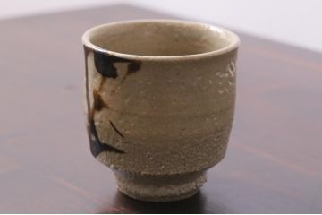 中古　人間国宝　濱田庄司(浜田庄司)　湯呑　共箱付き(湯のみ)(R-038049)
