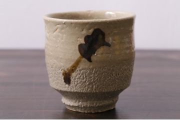 中古　人間国宝　濱田庄司(浜田庄司)　湯呑　共箱付き(湯のみ)(R-038049)