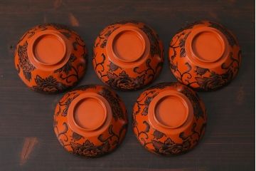 アンティーク雑貨　大正期　漆塗り　沈黒・金蒔絵が贅沢な蓋付き木製椀5客セット(漆器、和食器)(R-038050)