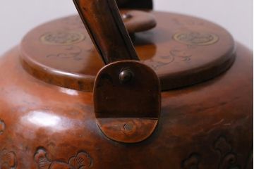 アンティーク雑貨　骨董　明治大正期　葵文(会津三つ葵紋)　銅製湯沸し(銅瓶、薬缶)(R-038054)