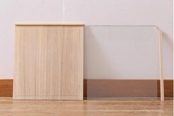 アンティーク雑貨　江戸中期　箱付き　華やかな金襴手が美しい鶴首徳利一対(花瓶、花器)(R-038055)