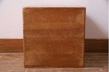 レトロ雑貨　昭和レトロ　キューブ型の大きな積み木【立方体・大】(飾り台、ディスプレイ雑貨)(R-038065)