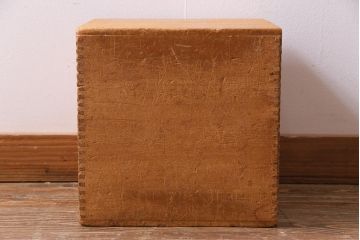 レトロ雑貨　昭和レトロ　キューブ型の大きな積み木【立方体・大】(飾り台、ディスプレイ雑貨)(R-038067)