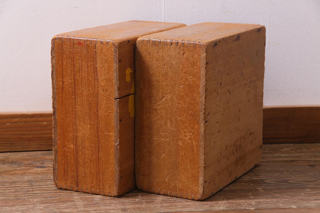 レトロ雑貨　昭和レトロ　大きな積み木セット【正方形・大/2ヶ組】(ディスプレイ雑貨、飾り台)(R-038070)