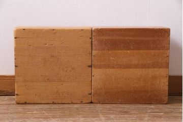 レトロ雑貨　昭和レトロ　大きな積み木セット【正方形・大/2ヶ組】(ディスプレイ雑貨、飾り台)(R-038071)