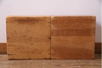 レトロ雑貨　昭和レトロ　大きな積み木セット【正方形・大/2ヶ組】(ディスプレイ雑貨、飾り台)(R-038071)