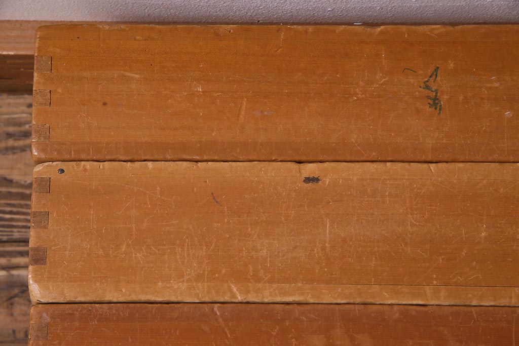 レトロ雑貨　昭和レトロ　大きな積み木セット【うすい長方形・大/4ヶ組】(飾り台、ディスプレイ雑貨)(R-038072)