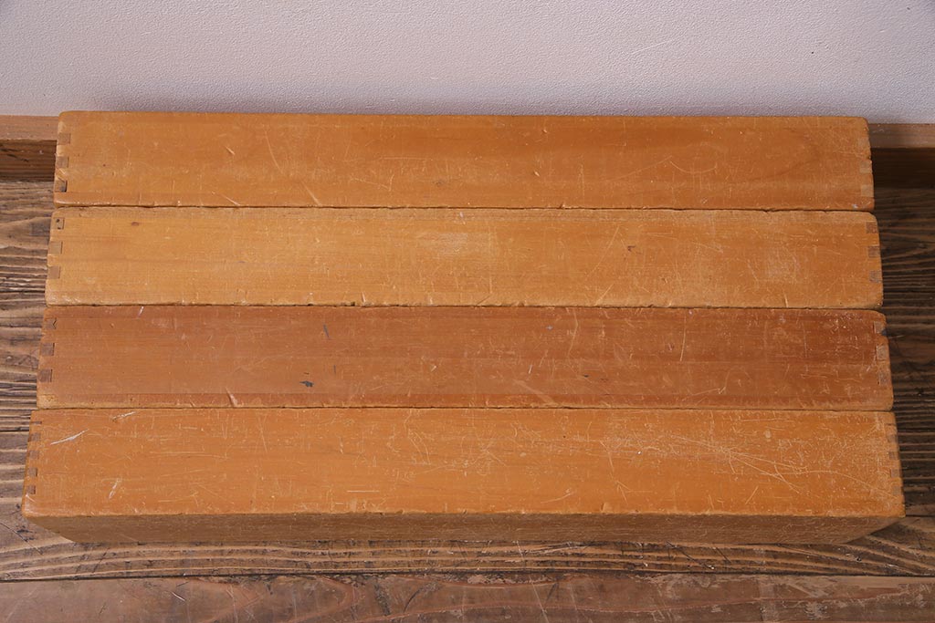 レトロ雑貨　昭和レトロ　大きな積み木セット【うすい長方形・大/4ヶ組】(飾り台、ディスプレイ雑貨)(R-038072)