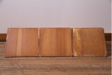 レトロ雑貨　昭和レトロ　大きな積み木セット【三角形・大/3ヶ組】(飾り台、ディスプレイ雑貨)(R-038076)