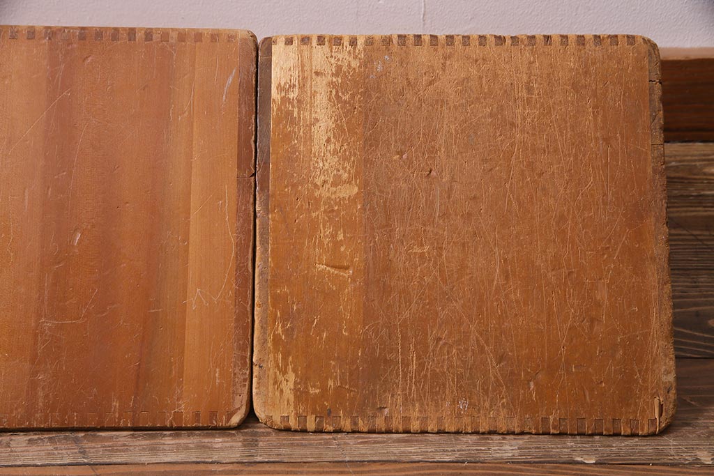 レトロ雑貨　昭和レトロ　大きな積み木セット【三角形・大/3ヶ組】(飾り台、ディスプレイ雑貨)(R-038076)