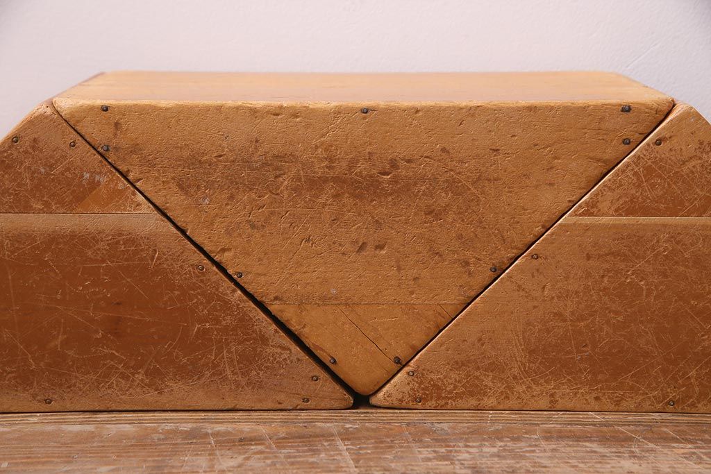 レトロ雑貨　昭和レトロ　大きな積み木セット【三角形・大/3ヶ組】(飾り台、ディスプレイ雑貨)(R-038076)