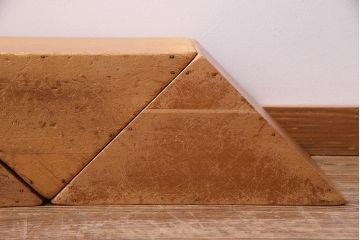 レトロ雑貨　昭和レトロ　大きな積み木セット【三角形・大/3ヶ組】(飾り台、ディスプレイ雑貨)(R-038076)