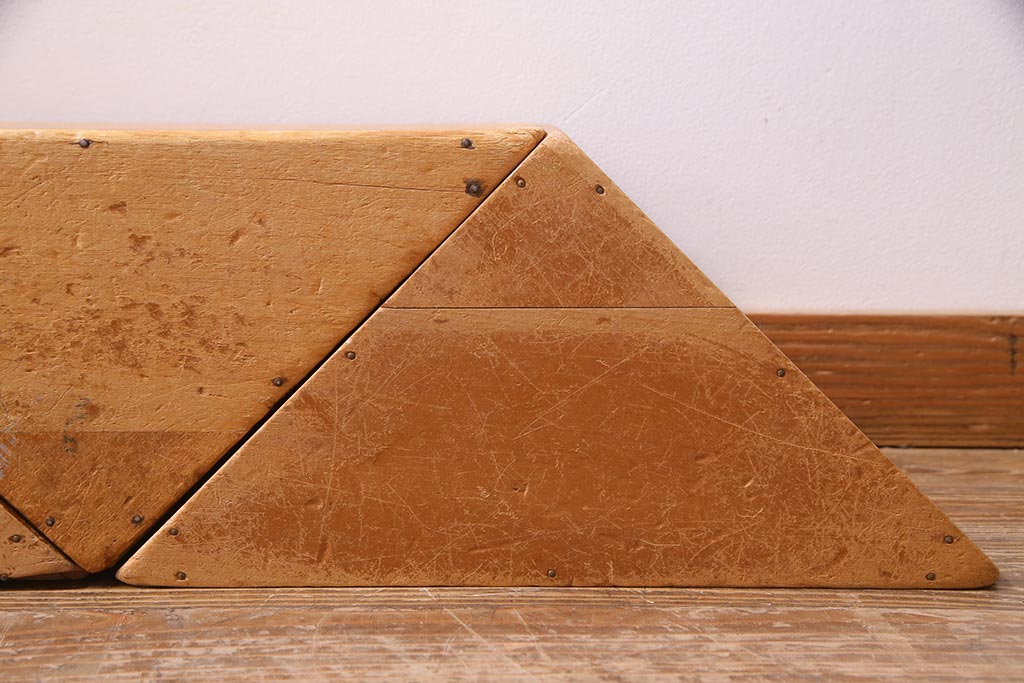 レトロ雑貨　昭和レトロ　大きな積み木セット【三角形・大/3ヶ組】(飾り台、ディスプレイ雑貨)(R-038076)