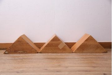 レトロ雑貨　昭和レトロ　大きな積み木セット【三角形・大/3ヶ組】(飾り台、ディスプレイ雑貨)(R-038077)