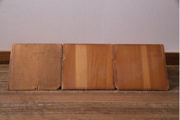 レトロ雑貨　昭和レトロ　大きな積み木セット【三角形・大/3ヶ組】(飾り台、ディスプレイ雑貨)(R-038077)