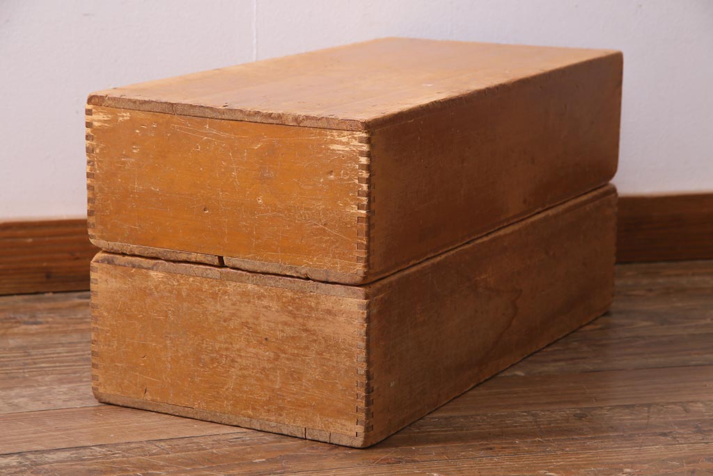 レトロ雑貨　昭和レトロ　大きな積み木セット【直方体・大/2ヶ組】(飾り台、ディスプレイ雑貨)(R-038080)