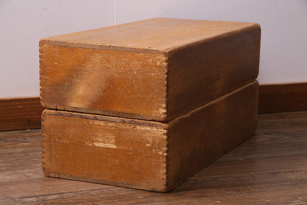 レトロ雑貨　昭和レトロ　大きな積み木セット【直方体・大/2ヶ組】(飾り台、ディスプレイ雑貨)(R-038081)