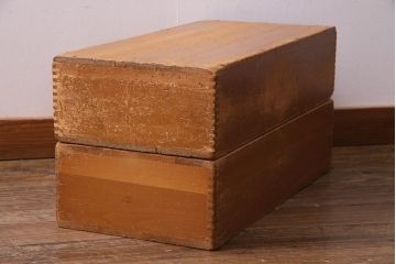 レトロ雑貨　昭和レトロ　大きな積み木セット【直方体・大/2ヶ組】(飾り台、ディスプレイ雑貨)(R-038082)