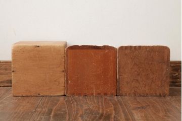 アンティーク雑貨　昭和レトロ　懐かしさ溢れる積み木セット【マルチ/7ヶ組】(飾り台、花台、ディスプ
レイ雑貨)(R-038091)