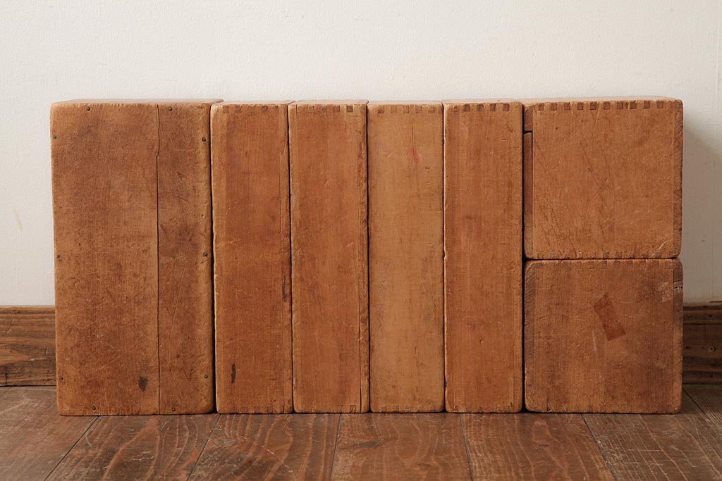 アンティーク雑貨　昭和レトロ　大きな積み木セット【四角形/7ヶ組】(飾り台、花台、ディスプレイ雑貨)(R-038092)