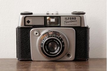 ヴィンテージ雑貨　ILFORD(イルフォード)　Sportsman(スポーツマン)　ケース・説明書付き　ドイツ製　35mmフィルム　ビンテージカメラ(R-038096)