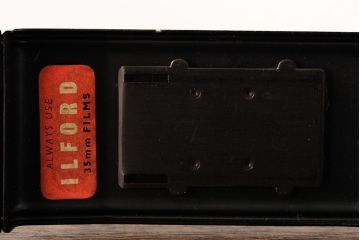 ヴィンテージ雑貨　ILFORD(イルフォード)　Sportsman(スポーツマン)　ケース・説明書付き　ドイツ製　35mmフィルム　ビンテージカメラ(R-038096)