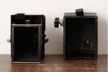 ヴィンテージ雑貨　イギリスビンテージ　CONWAY(コンウェイ)　ボックスカメラ　ポピュラーモデル　ヴィンテージカメラ(R-038097)