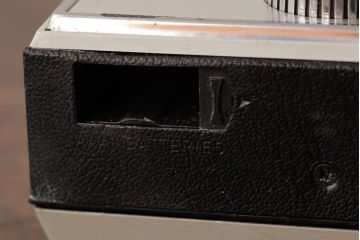 アンティーク雑貨　イギリスヴィンテージ　Kodak(コダック)　INSTAMATIC(インスタマチック)104　ケース付き　レトロで格好いいビンテージカメラ(R-038098)