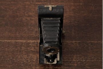 アンティーク雑貨　クラシックカメラ　イギリスアンティーク　ENSIGN(エンサイン)　POCKET TWENTY　ポケット20(蛇腹カメラ)(R-038099)