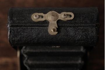 アンティーク雑貨　クラシックカメラ　イギリスアンティーク　ENSIGN(エンサイン)　POCKET TWENTY　ポケット20(蛇腹カメラ)(R-038099)