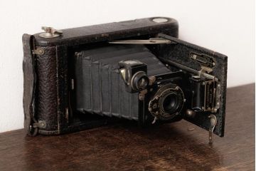 アンティーク雑貨　Kodak(コダック)NO1　JUNIOR　アメリカアンティーク　クラシックカメラ(蛇腹カメラ)(R-038101)