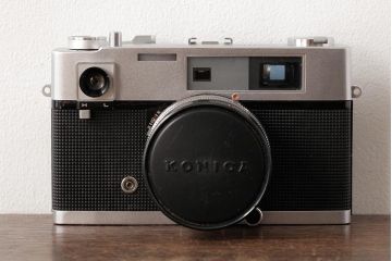 ビンテージ雑貨　KONICA(コニカ)　Auto S　ヴィンテージカメラ　ケース付き(R-038106)