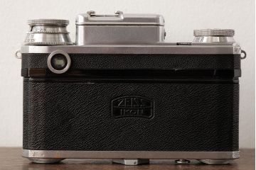 ジャンク品　アンティーク雑貨　希少品　CONTAX(コンタックス)　ZEISS IKON(ツァイスイコン) 　カメラ　ケース付き(R-038107)