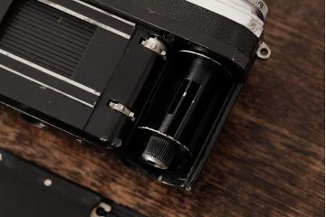 ジャンク品　アンティーク雑貨　希少品　CONTAX(コンタックス)　ZEISS IKON(ツァイスイコン) 　カメラ　ケース付き(R-038107)