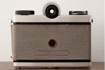 ビンテージ雑貨　FUJI　FUJIPET(フジペット)　革ケース付き　ヴィンテージカメラ　グレー(R-038109)