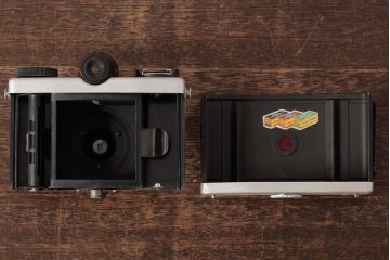 ビンテージ雑貨　FUJI　FUJIPET(フジペット)　革ケース付き　ヴィンテージカメラ　グレー(R-038109)