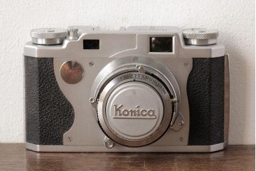 ビンテージ雑貨　KONICA(コニカ)2　B　ビンテージカメラ　ケース付き(クラシックカメラ)(R-038110)