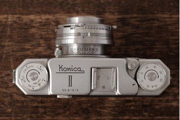 ビンテージ雑貨　KONICA(コニカ)2　B　ビンテージカメラ　ケース付き(クラシックカメラ)(R-038110)