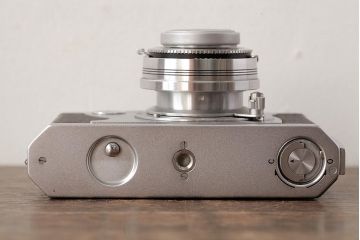 ビンテージ雑貨　KONICA(コニカ)2　B　ビンテージカメラ　ケース付き(クラシックカメラ)(R-038110)