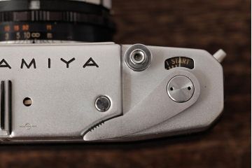 ビンテージ雑貨　MAMIYA(マミヤ)　オートデラックス　セコールFC　48mm　ヴィンテージカメラ　F1.7　ケース付き(R-038111)