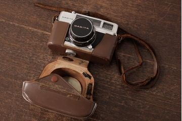 ビンテージ雑貨　MAMIYA(マミヤ)　オートデラックス　セコールFC　48mm　ヴィンテージカメラ　F1.7　ケース付き(R-038111)