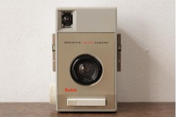 ビンテージ雑貨　Kodak(コダック)　BROWNIE VECTA(ブロウニー・ヴェクタ)　イギリスヴィンテージ　カメラ(R-038113)