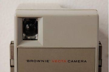 ビンテージ雑貨　Kodak(コダック)　BROWNIE VECTA(ブロウニー・ヴェクタ)　イギリスヴィンテージ　カメラ(R-038113)