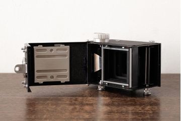 アンティーク雑貨　RICOHFLEX　DIA(リコーフレックス　ダイヤ)　箱付き　レトロな外観がおしゃれな二眼レフカメラ(R-038116)