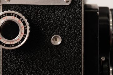 アンティーク雑貨　RICOHFLEX　DIA(リコーフレックス　ダイヤ)　箱付き　レトロな外観がおしゃれな二眼レフカメラ(R-038116)