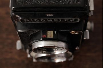 アンティーク雑貨　RICOHFLEX　DIA(リコーフレックス　ダイヤ)　箱付き　レトロな外観がおしゃれな二眼レフカメラ(R-038116)