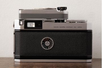 アンティーク雑貨　CANON(キャノン)　P(ポピュレール)　ケース付き　コレクションにもおすすめなヴィンテージカメラ(ビンテージ)(R-038117)