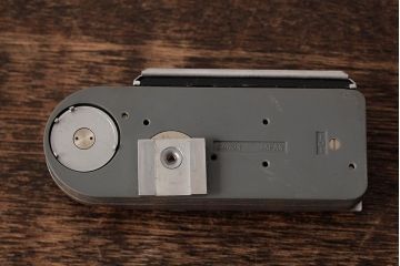 アンティーク雑貨　CANON(キャノン)　P(ポピュレール)　ケース付き　コレクションにもおすすめなヴィンテージカメラ(ビンテージ)(R-038117)